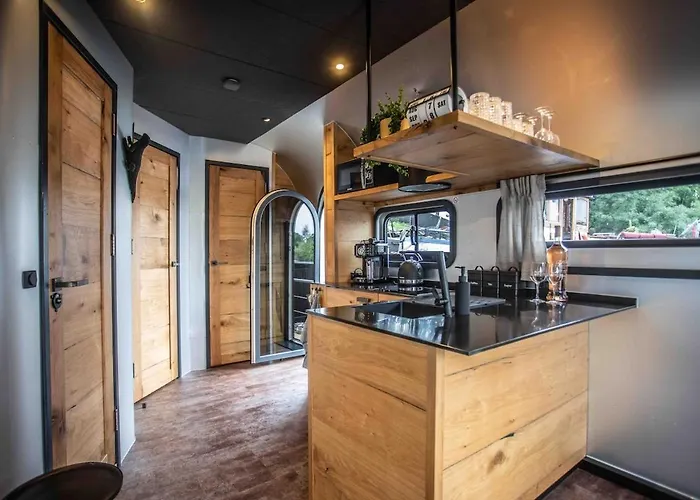 Πλωτό κατάλυμα The Coon Tinyfloatinghome *